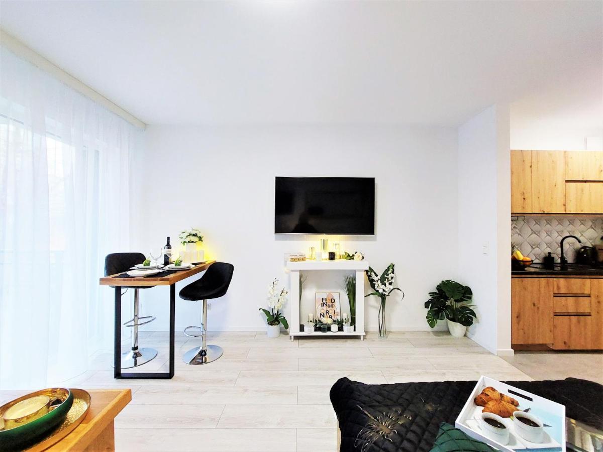 Apartment Mit Blick Auf Den Park - Apartament Mariw Matejki 17 Z Widokiem Na Park Swinoujscie Dış mekan fotoğraf