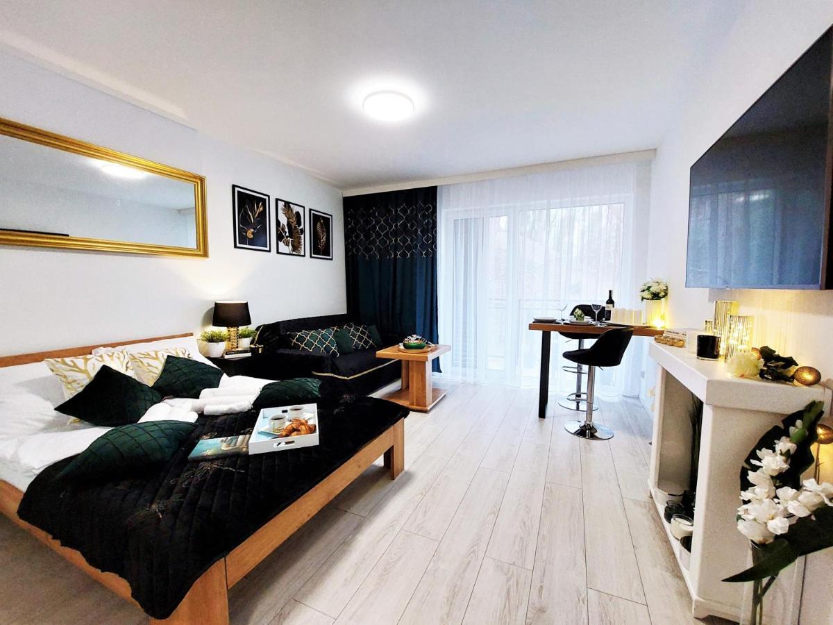 Apartment Mit Blick Auf Den Park - Apartament Mariw Matejki 17 Z Widokiem Na Park Swinoujscie Dış mekan fotoğraf