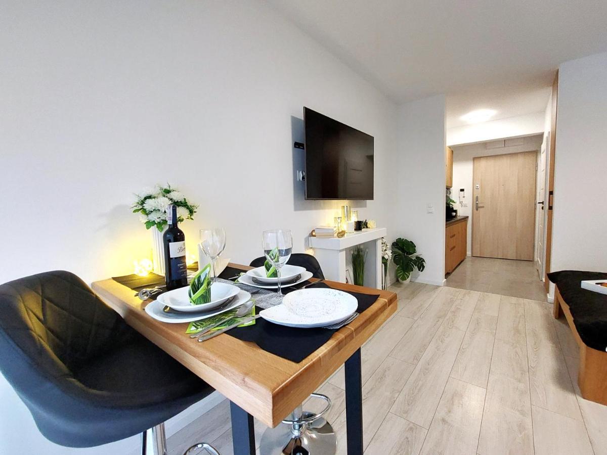 Apartment Mit Blick Auf Den Park - Apartament Mariw Matejki 17 Z Widokiem Na Park Swinoujscie Dış mekan fotoğraf